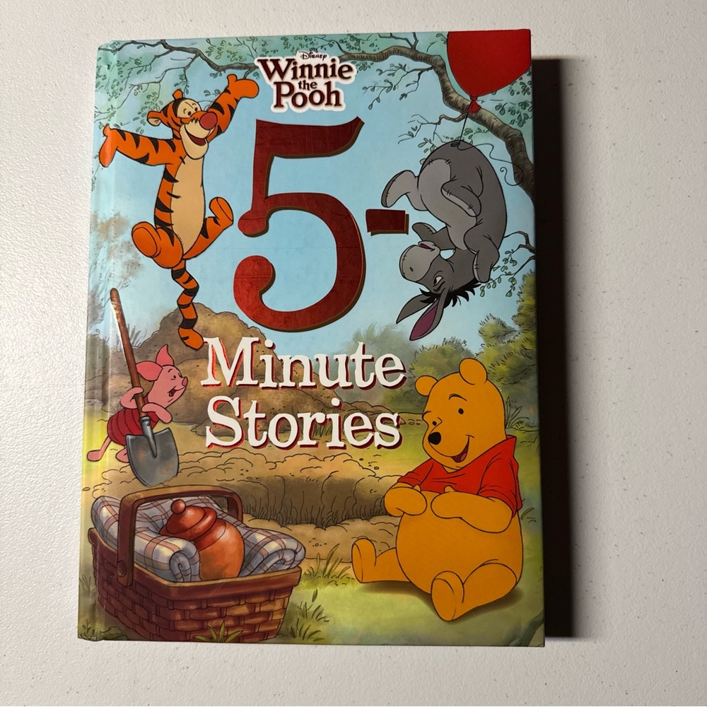 Disney's Winnie the Pooh Story Collection- 12 in 1
